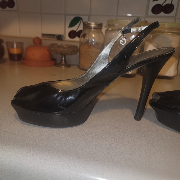 Black pleather slingback peeptoe heels - Picture 13 of 13